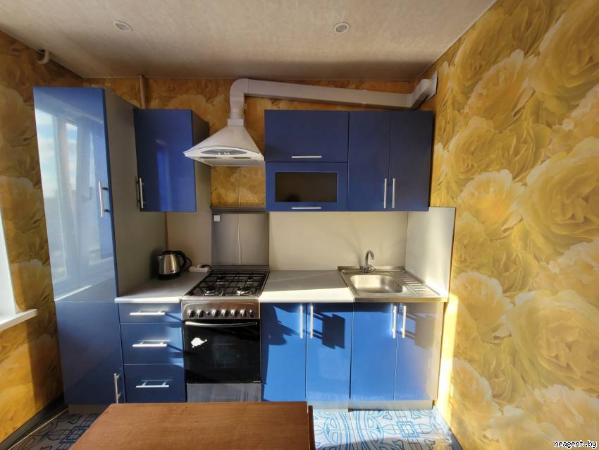 2-комнатная квартира, Алтайская, 64/1, 1100 рублей: фото 1