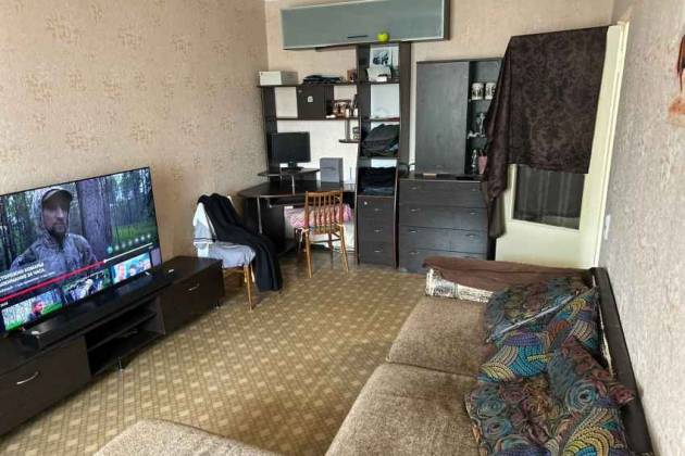 1-комнатная квартира, Космонавтов ул., за 1200 р.