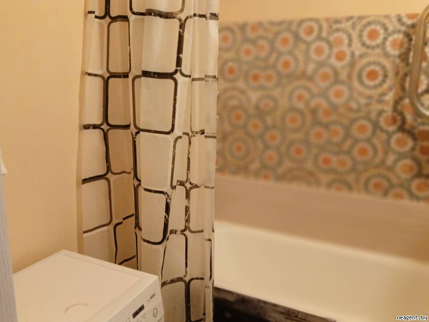 2-комнатная квартира, ул. Курсанта Гвишиани, 11, 1118 рублей: фото 1