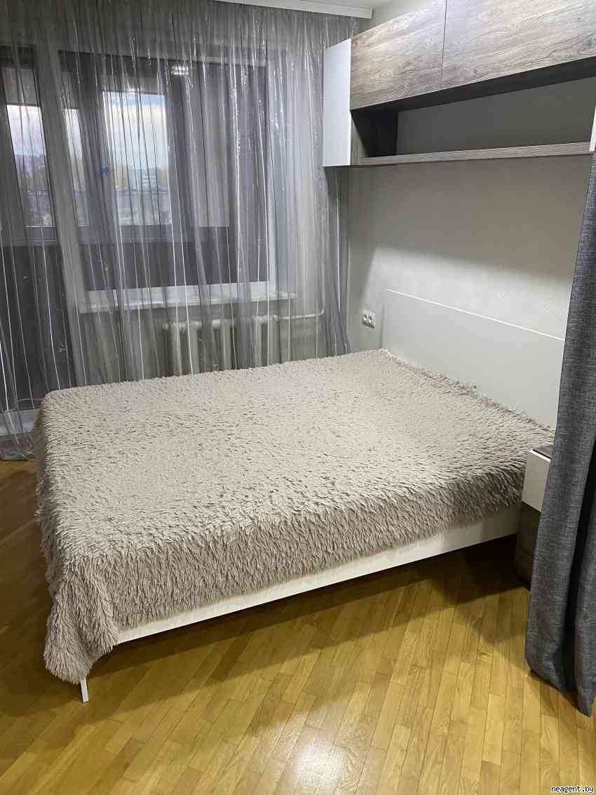 3-комнатная квартира, ул. Есенина, 131, 1480 рублей: фото 2