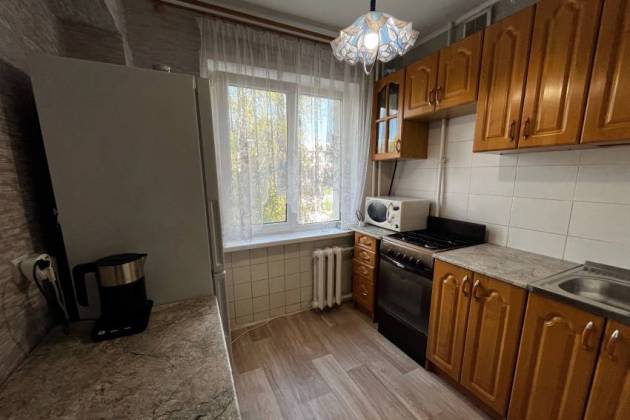 2-комнатная квартира, Пушкина просп., за 950 р.