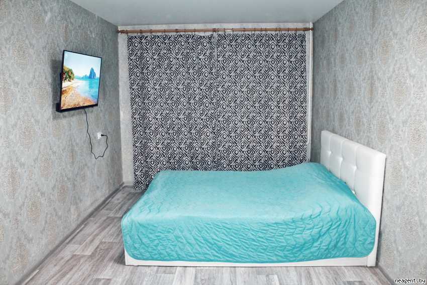 1-комнатная квартира, ул. Сердича, 76, 80 рублей: фото 1