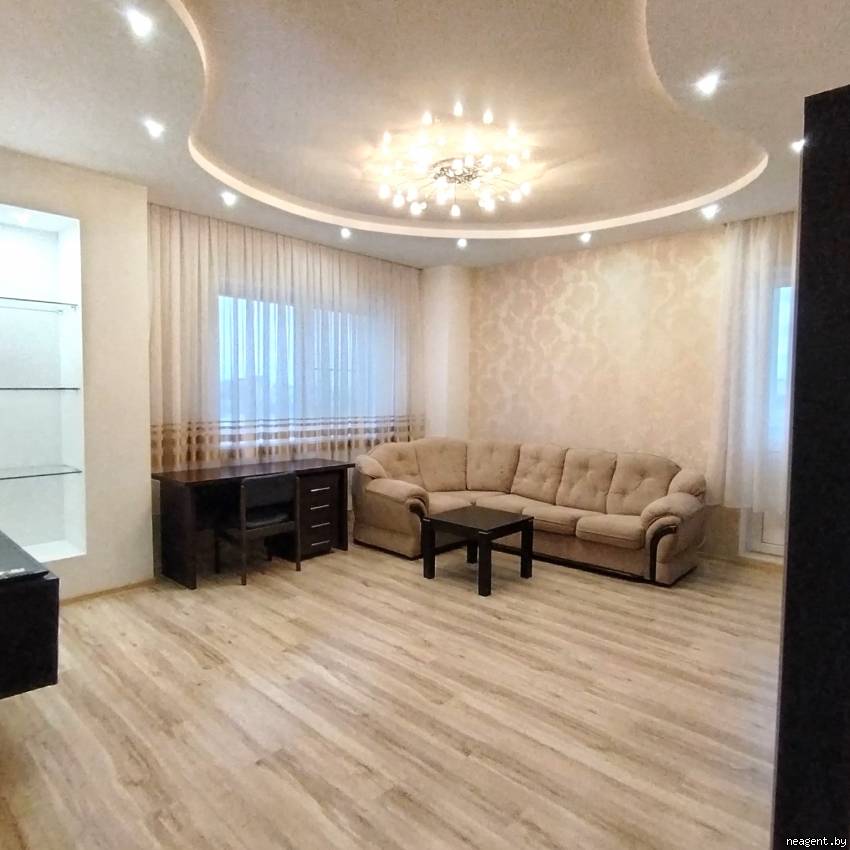 3-комнатная квартира, Берута, 11А, 2430 рублей: фото 1