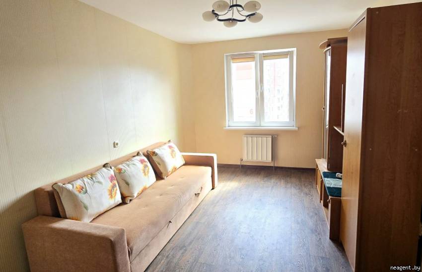 2-комнатная квартира, ул. Александрова, 10, 380 рублей: фото 4
