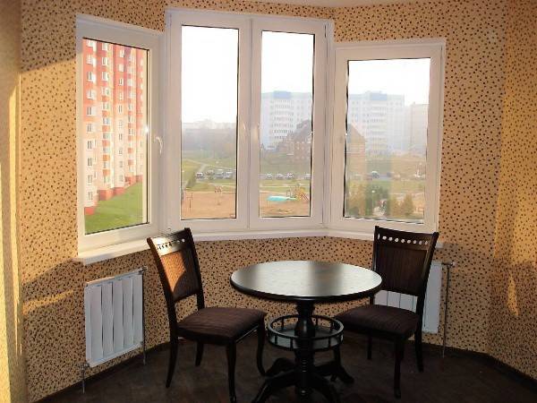 2-комнатная квартира, ул. Александрова, 10, 380 рублей: фото 2