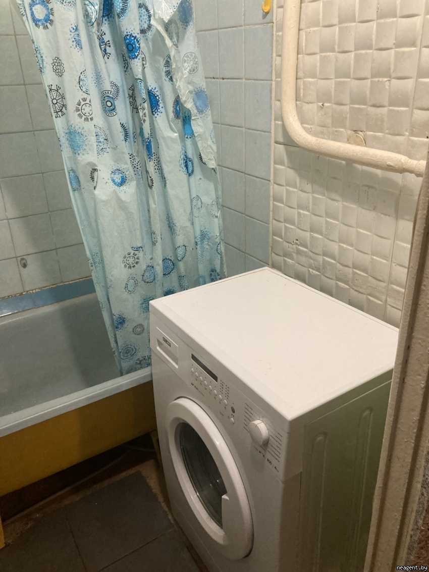 2-комнатная квартира, ул. Якубова, 66/1, 980 рублей: фото 2