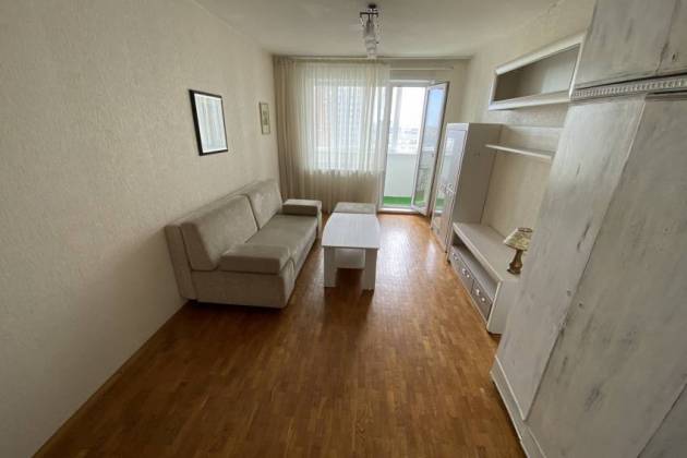 3-комнатная квартира, Притыцкого ул., за 1750 р.