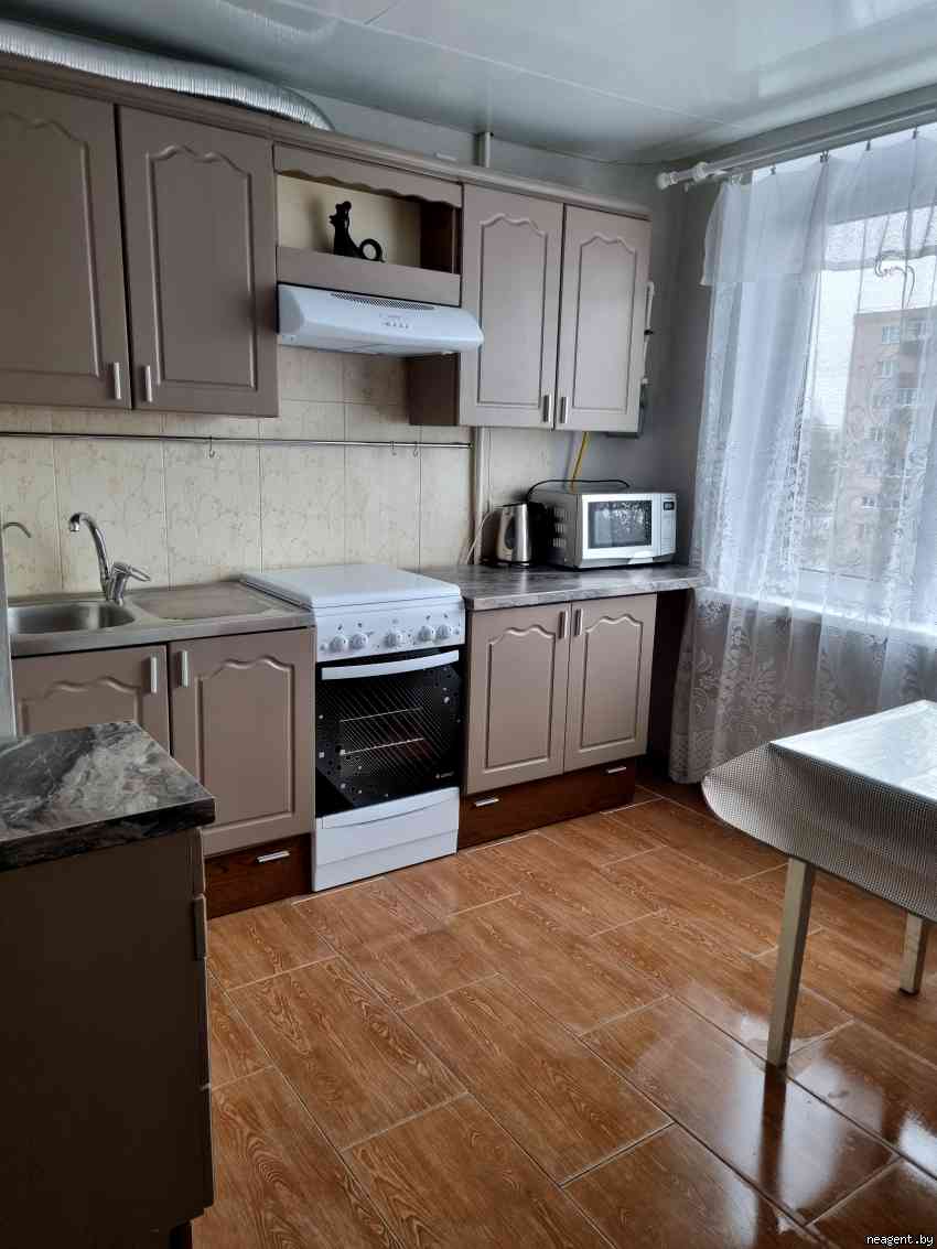 2-комнатная квартира, ул. Ташкентская, 20/3, 900 рублей: фото 1