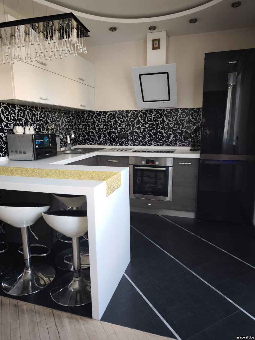 2-комнатная квартира, ул. Лещинского, 37, 1600 рублей: фото 1