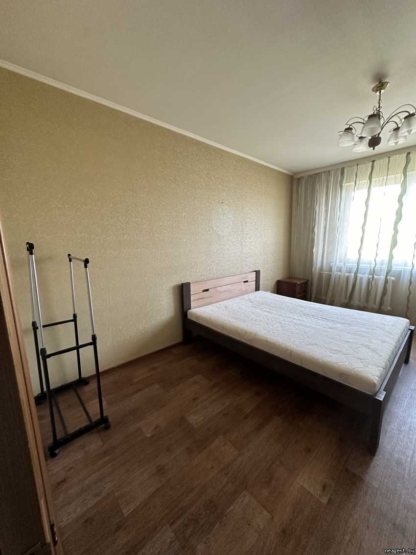2-комнатная квартира, ул. Космонавтов, 3/2, 638 рублей: фото 1