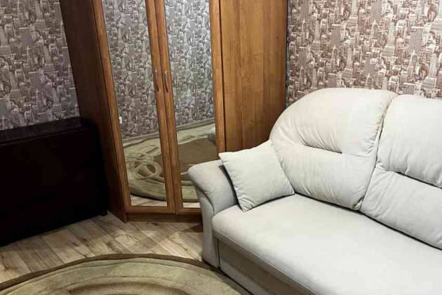 1-комнатная квартира, Уручская ул., за 781 р.