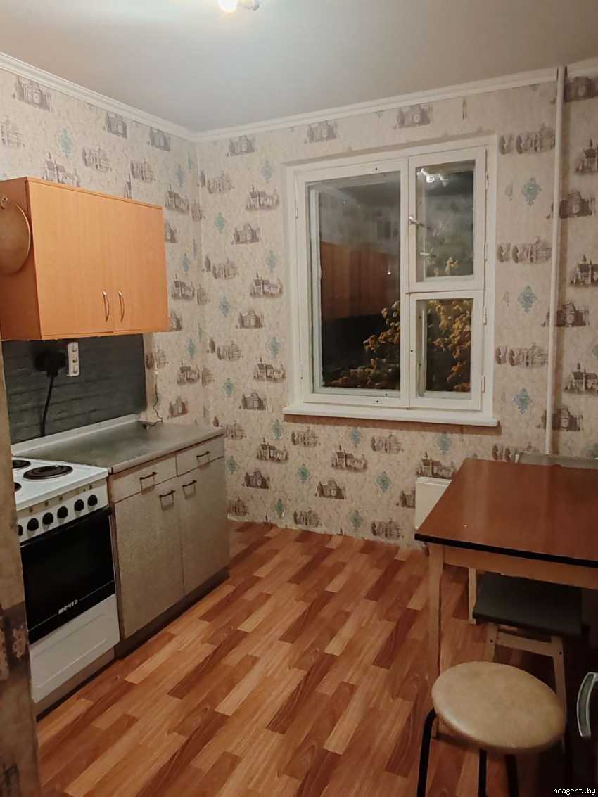 2-комнатная квартира, ул. Руссиянова, 13/1, 960 рублей: фото 1