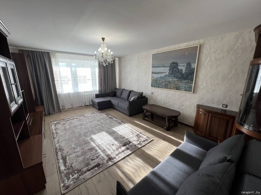 4-комнатная квартира, ул. Авакяна, 32/3, 2403 рублей: фото 1