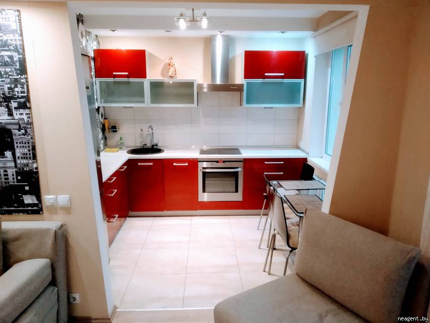 3-комнатная квартира, ул. Менделеева, 30, 1655 рублей: фото 1