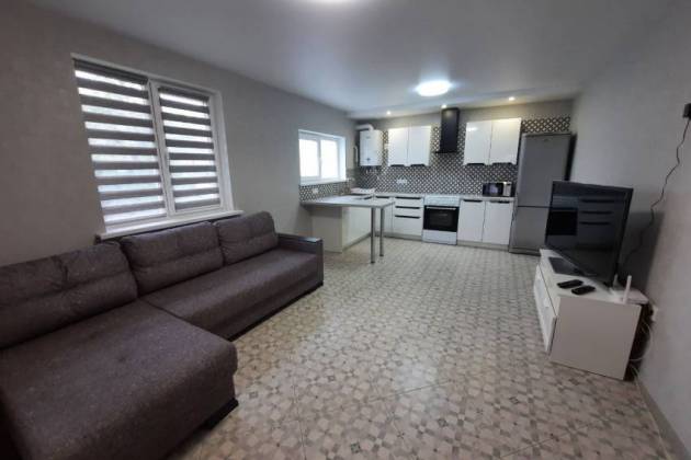 2-комнатная квартира, Болотникова ул., за 1048 р.