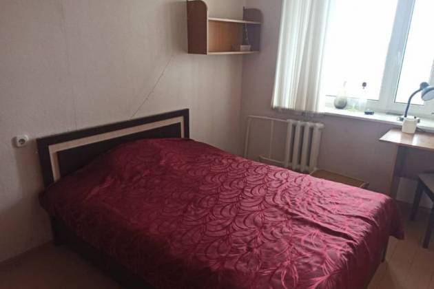 2-комнатная квартира, Холмогорская ул., за 300 р.