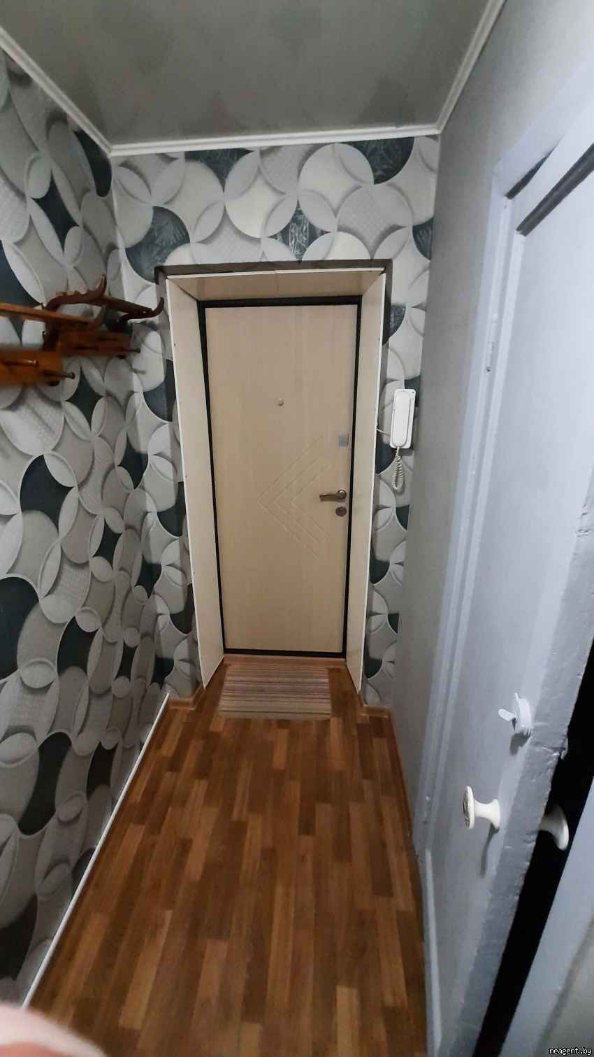 1-комнатная квартира, ул. Олега Кошевого, 28, 850 рублей: фото 1