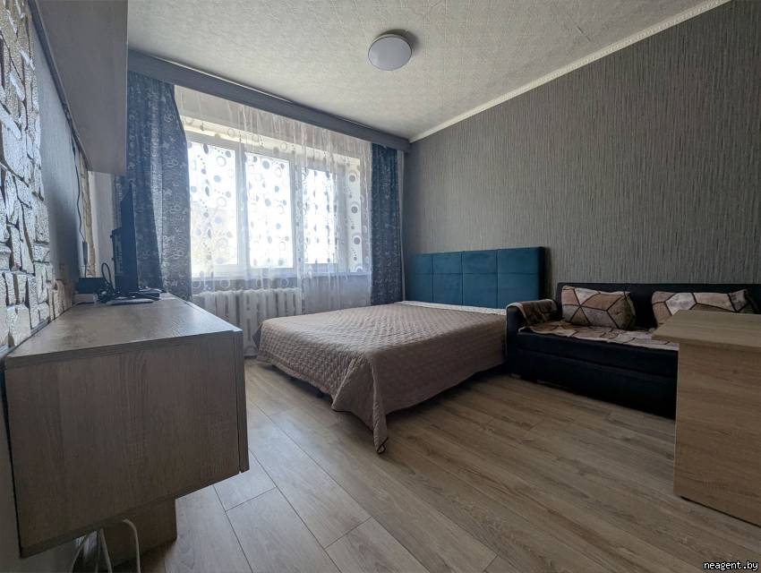 1-комнатная квартира, ул. Чигладзе, 2, 280 рублей: фото 2