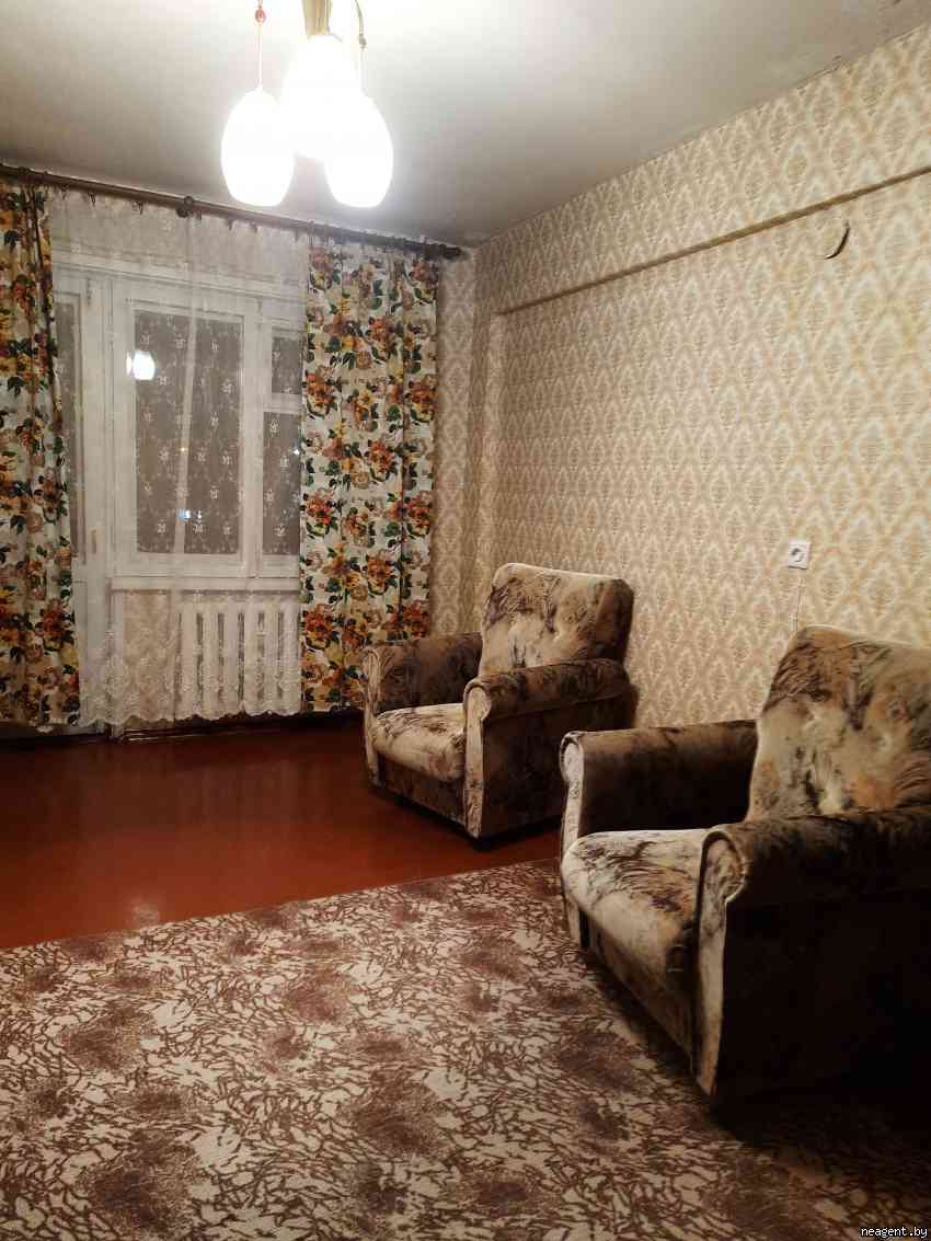 2-комнатная квартира, ул. Ольшевского, 37/2, 1040 рублей: фото 1