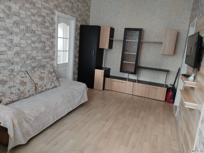 2-комнатная квартира, ул. Хмелевского, 34, 1150 рублей: фото 1