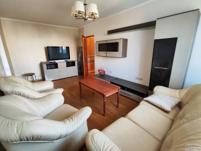 2-комнатная квартира, ул. Одинцова, 37, 1280 рублей: фото 1