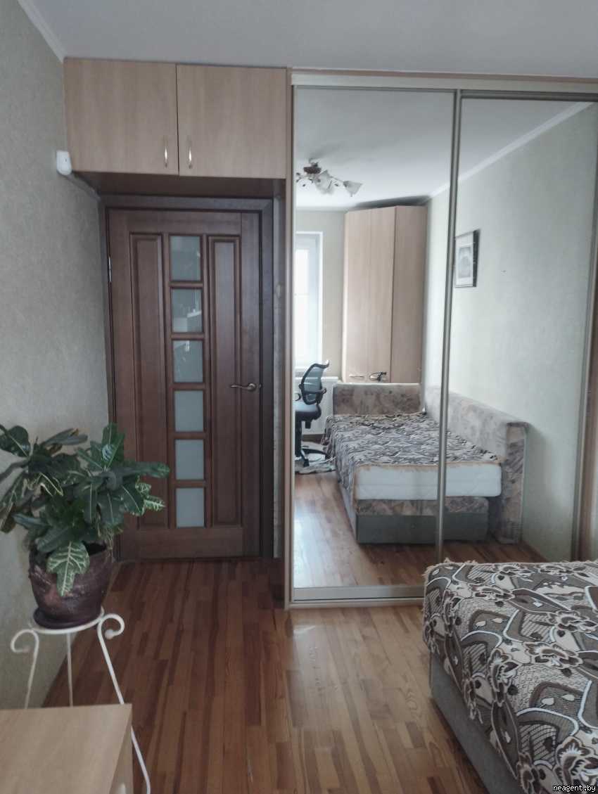 2-комнатная квартира, Космонавтов, 3/5, 1771 рублей: фото 2