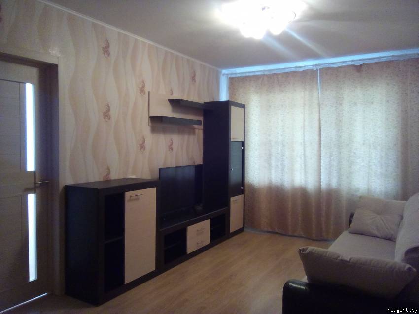 3-комнатная квартира, Калиновского, 82/1, 1948 рублей: фото 2