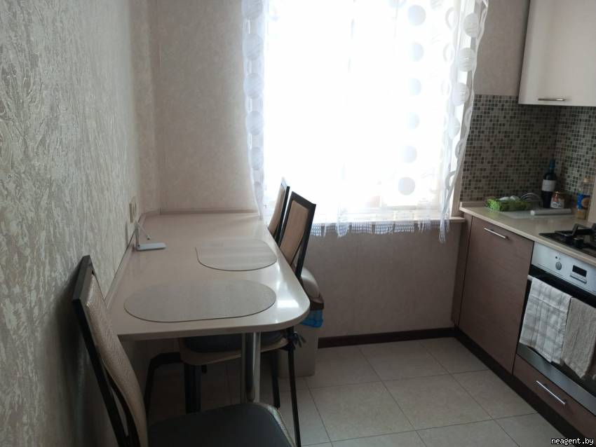 1-комнатная квартира, ул. Асаналиева, 13/3, 1180 рублей: фото 1