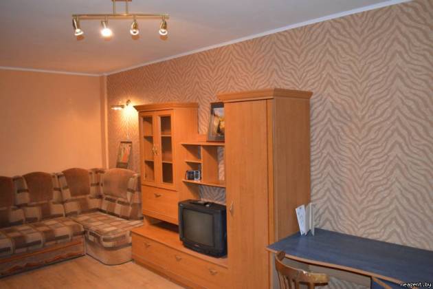 1-комнатная квартира, Сурганова ул., за 400 р.