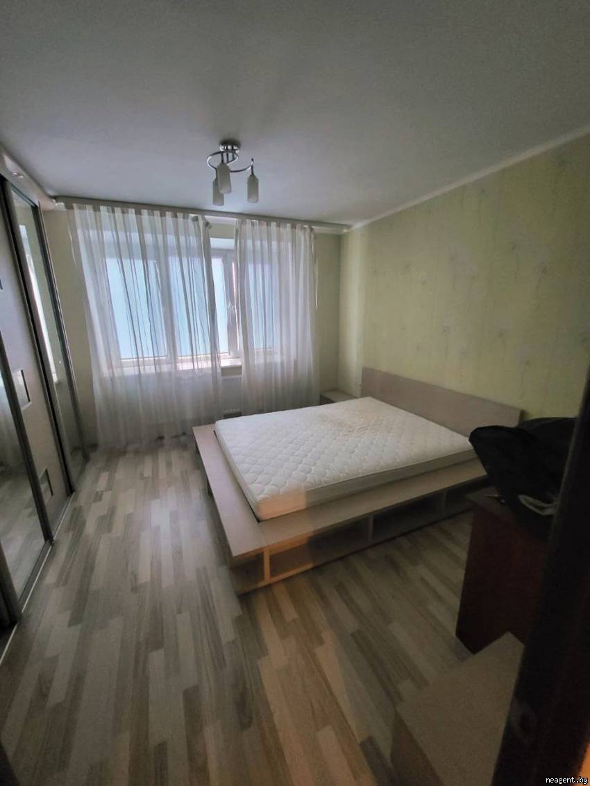 2-комнатная квартира, ул. Чапаева, 7, 1025 рублей: фото 1