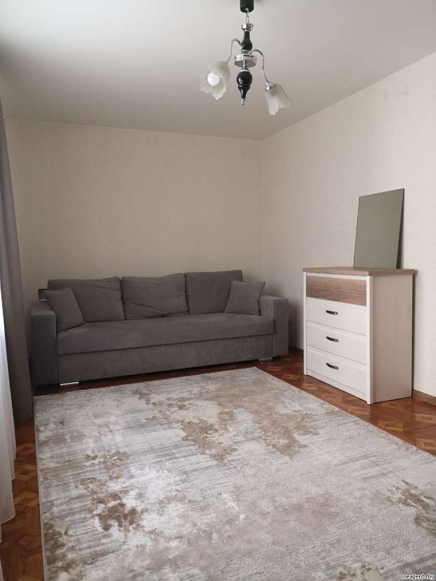 1-комнатная квартира, ул. Тарханова, 13, 1190 рублей: фото 1