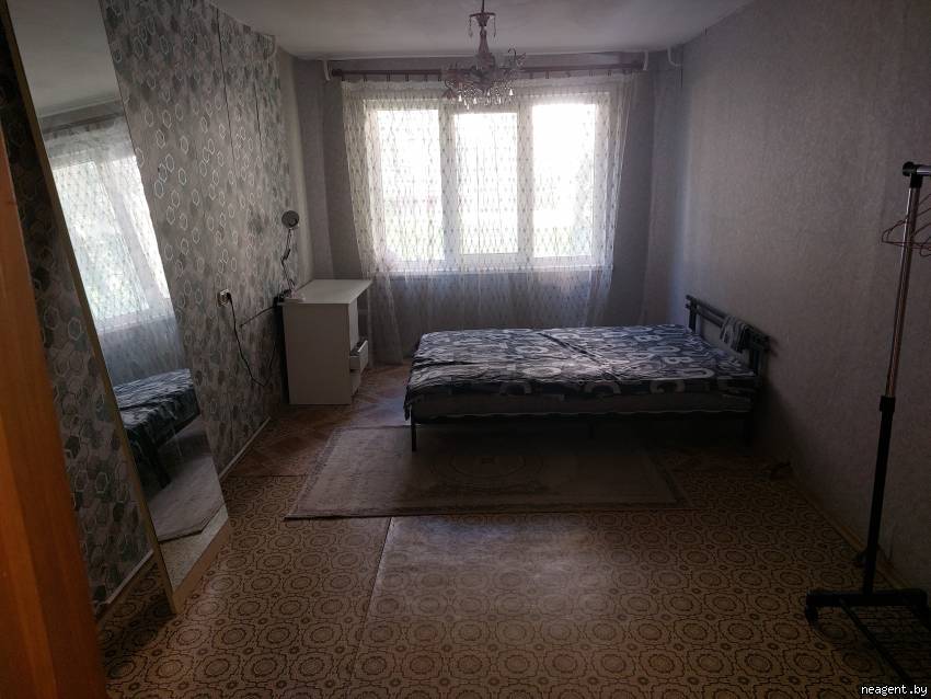 1-комнатная квартира, ул. Якубовского, 34, 748 рублей: фото 1