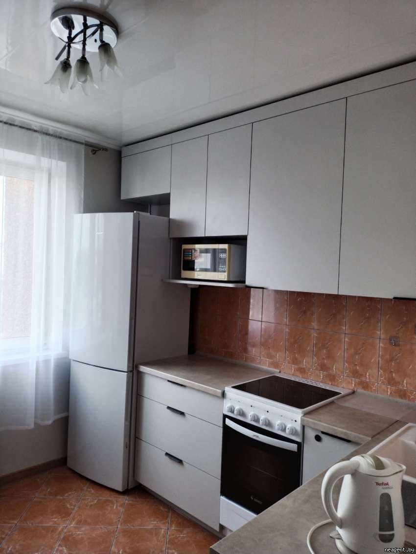 3-комнатная квартира, ул. Шафарнянская, 2А, 1490 рублей: фото 1