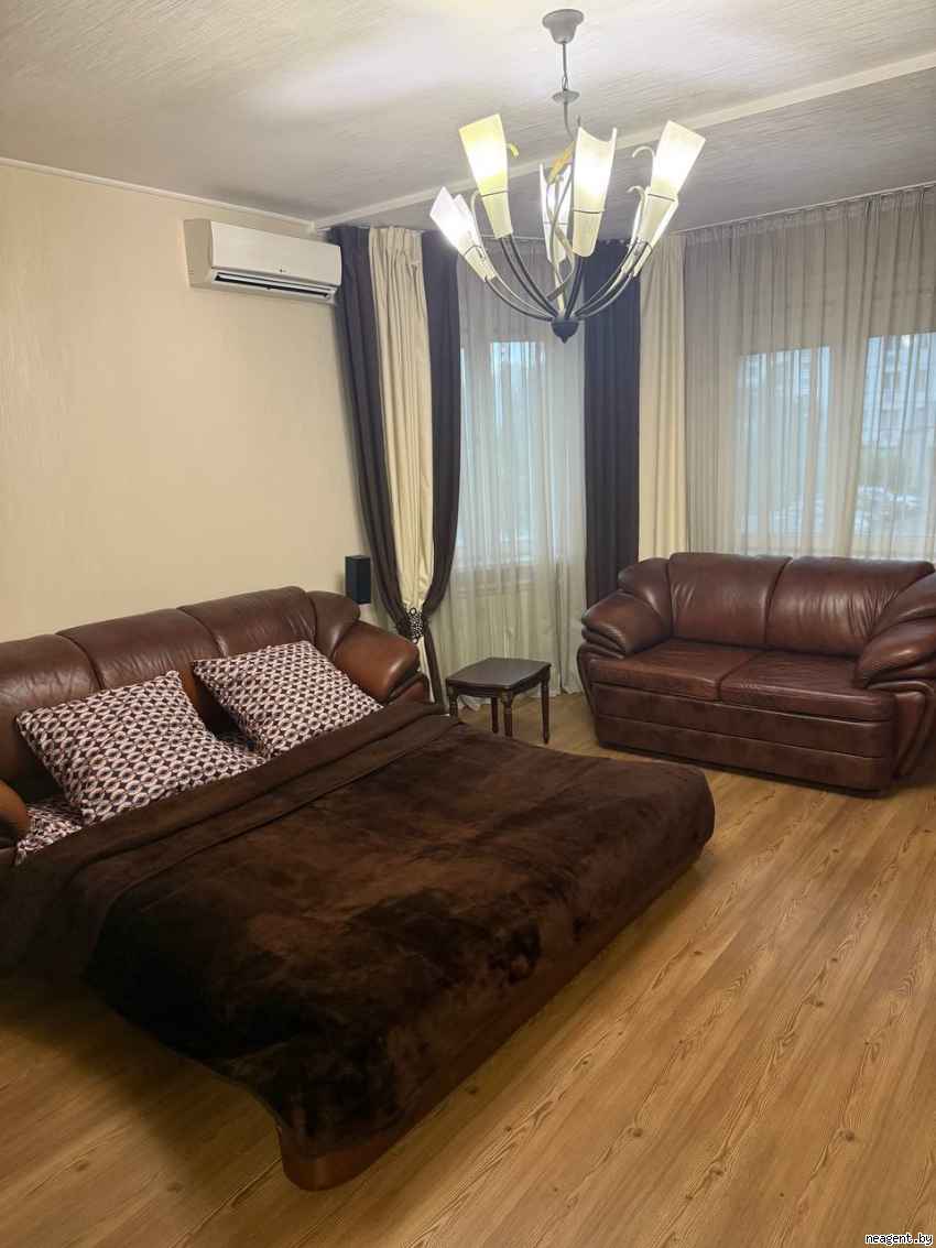 1-комнатная квартира, Бельского, 26, 130 рублей: фото 1