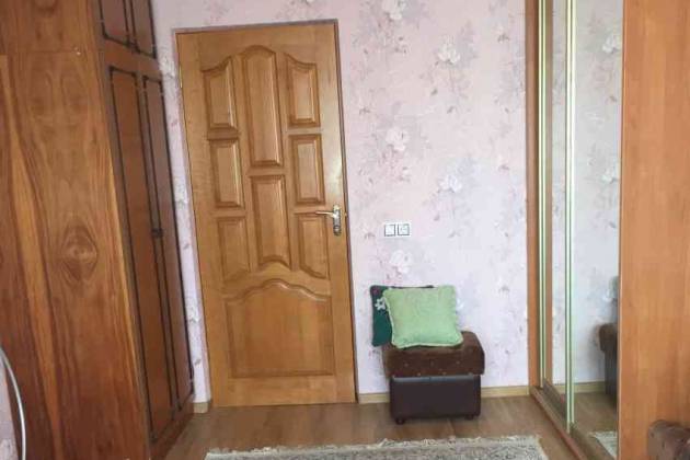 3-комнатная квартира, Асаналиева, за 1756 р.