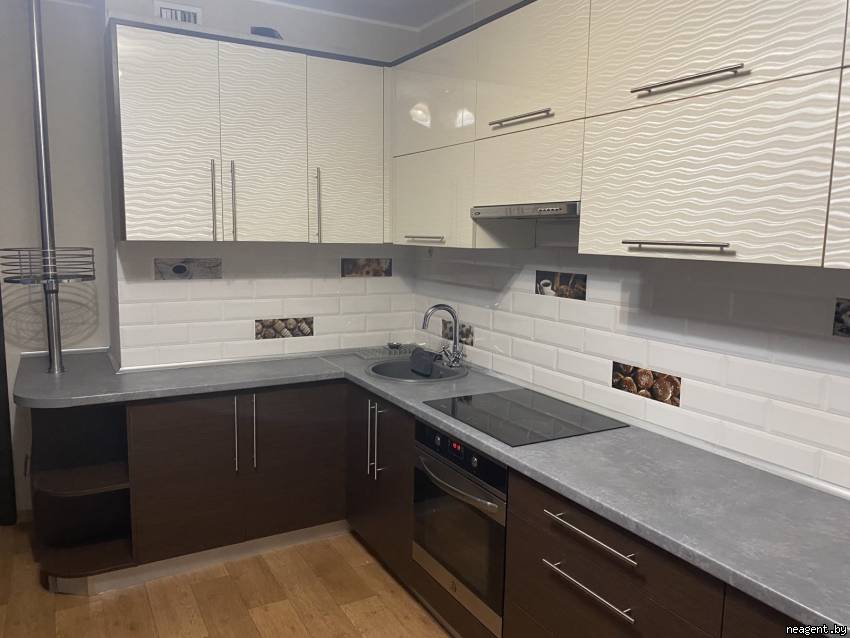 1-комнатная квартира, ул. Маршала Лосика, 34, 1150 рублей: фото 1