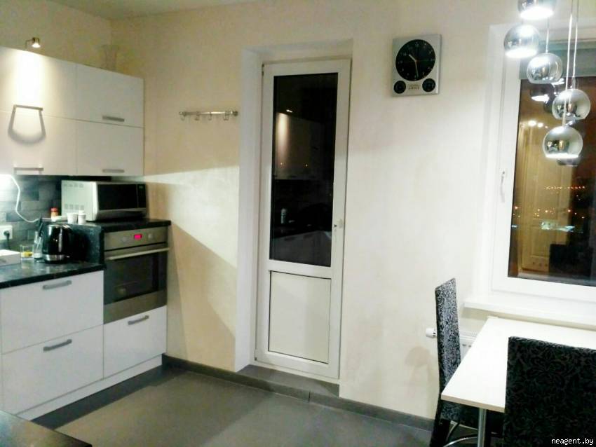 3-комнатная квартира, ул. Папанина, 15, 2141 рублей: фото 1