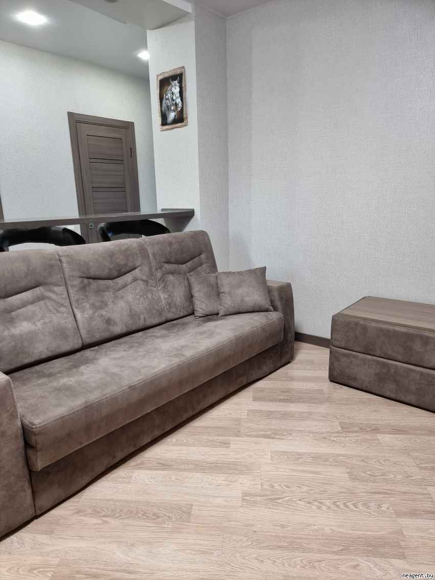 3-комнатная квартира, ул. Макаенка, 12Б, 2382 рублей: фото 1