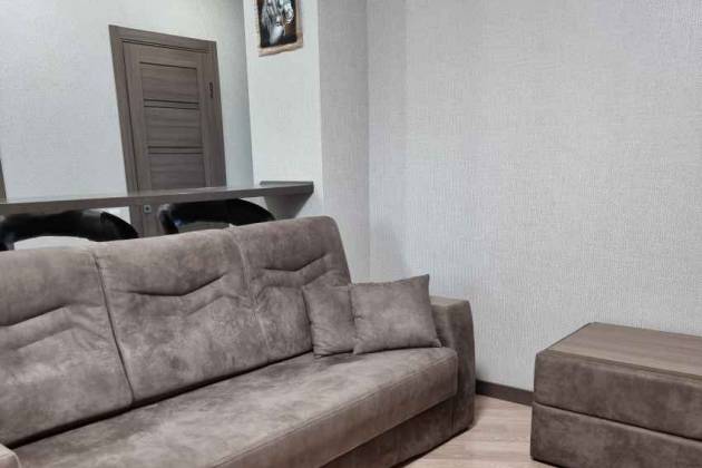 3-комнатная квартира, Макаенка ул., за 2382 р.