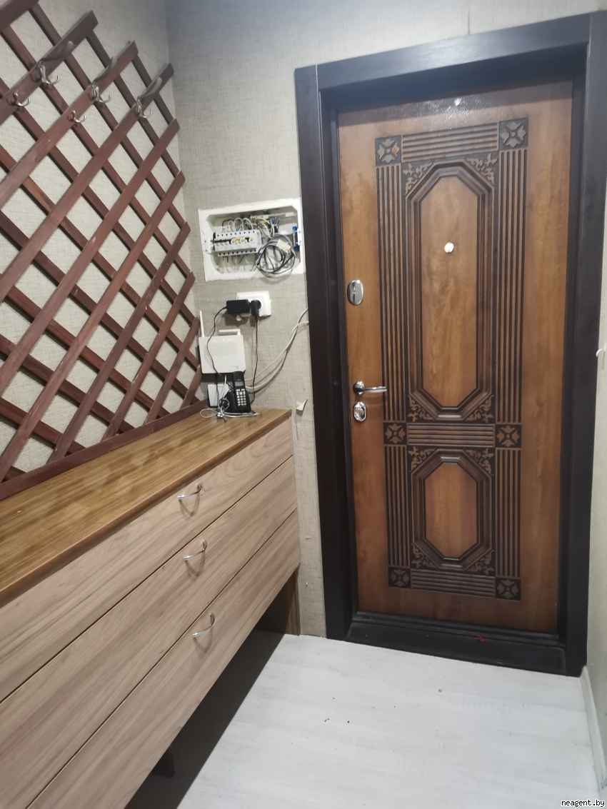 3-комнатная квартира, ул. Веры Хоружей, 21, 2000 рублей: фото 1