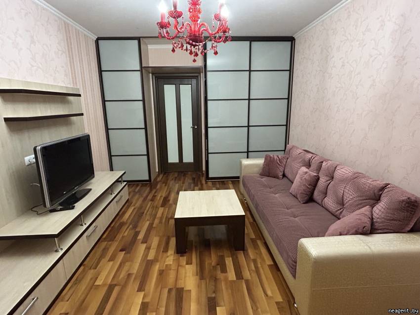 2-комнатная квартира, ул. Наполеона Орды, 47, 1786 рублей: фото 1