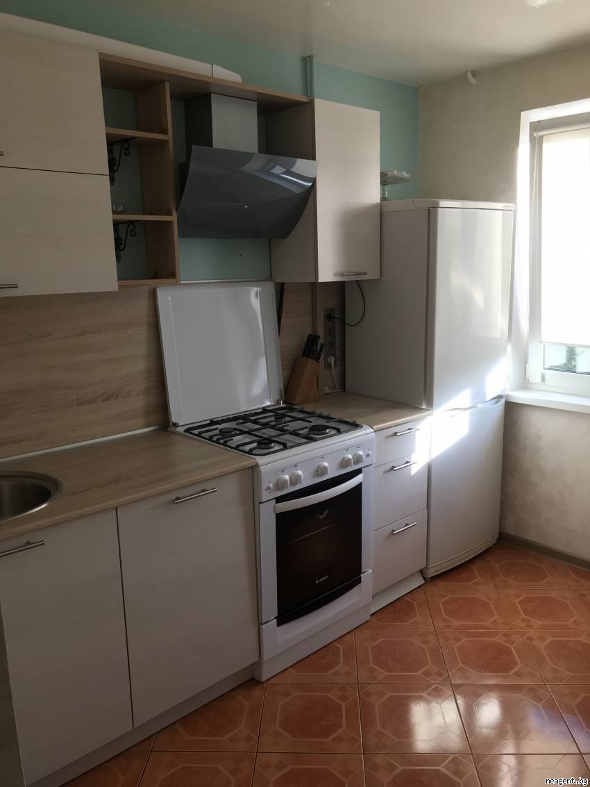 2-комнатная квартира, Независимости просп., 151/1, 1350 рублей: фото 1