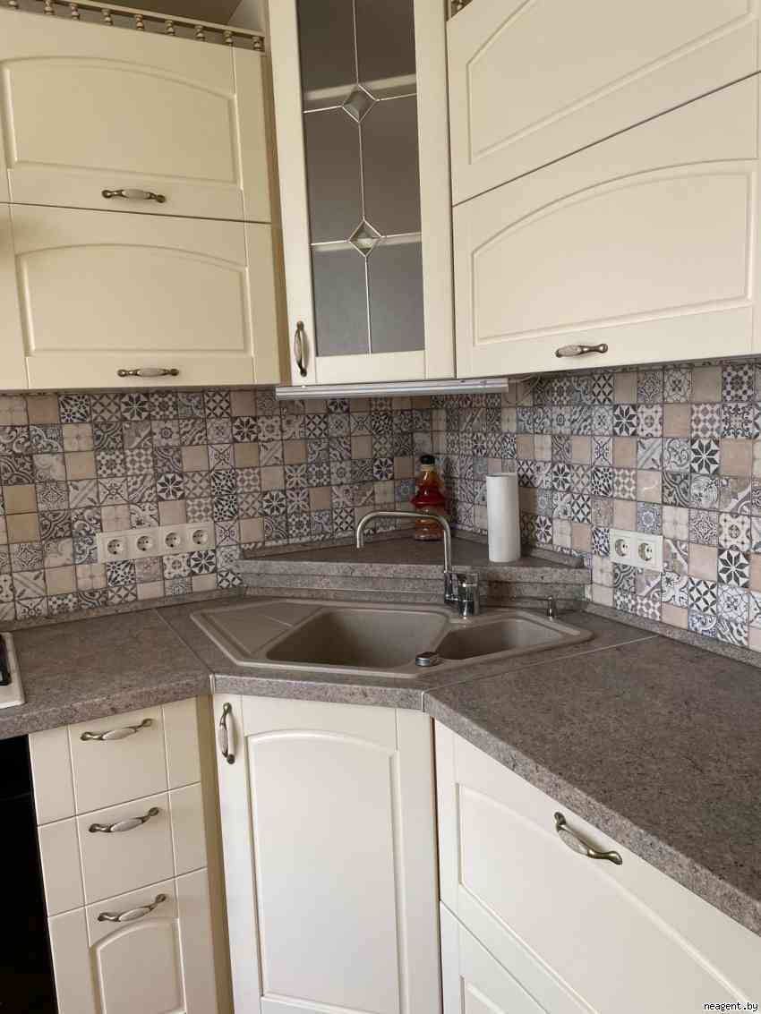 2-комнатная квартира, ул. Парниковая, 3/1, 2082 рублей: фото 3
