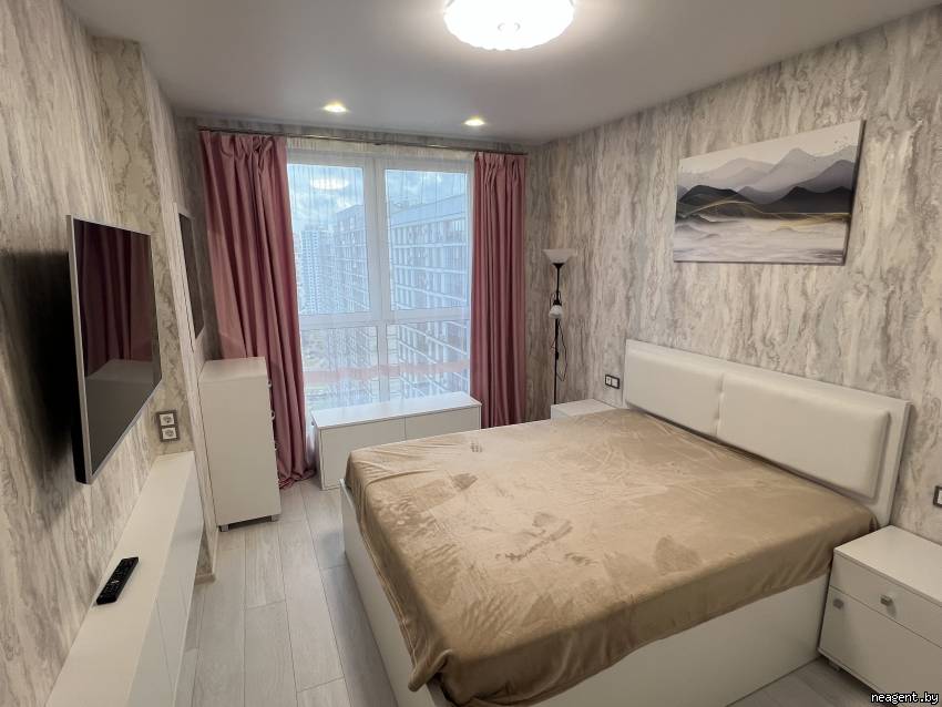 2-комнатная квартира, ул. Белградская, 1, 2379 рублей: фото 1