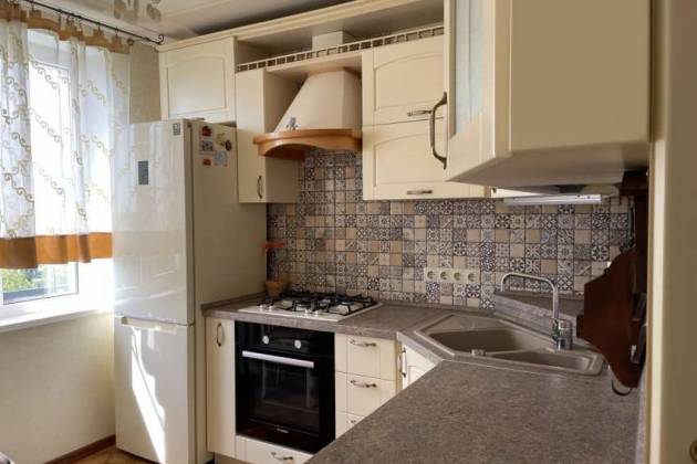 2-комнатная квартира, Парниковая ул., за 2083 р.