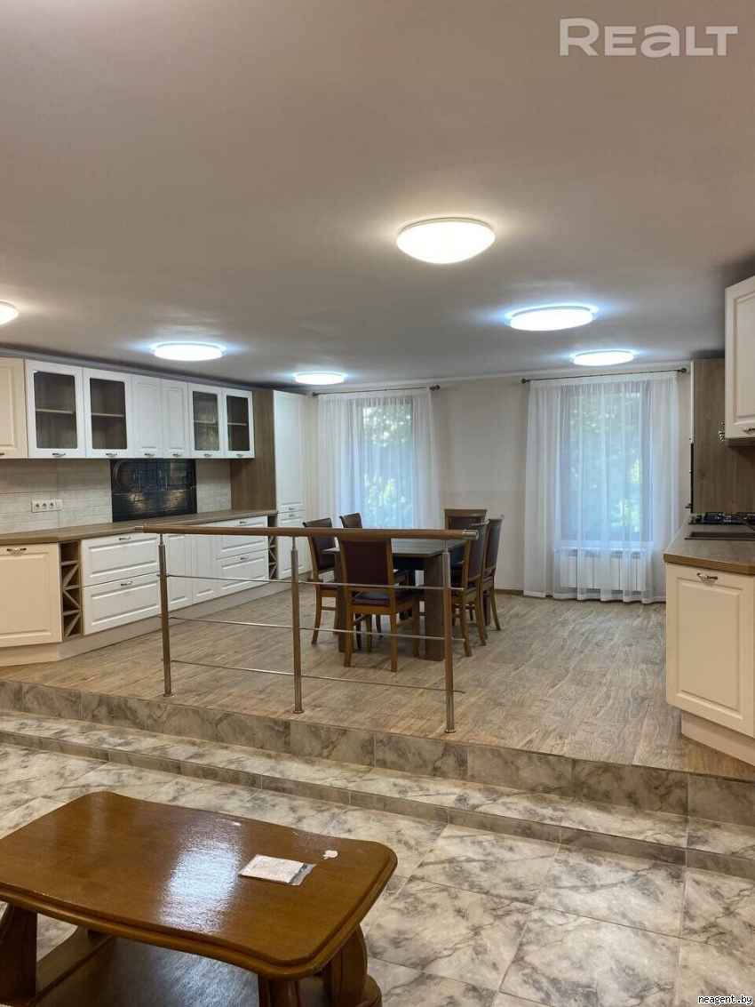 3-комнатная квартира, Коммунистическая, 41, 2680 рублей: фото 1