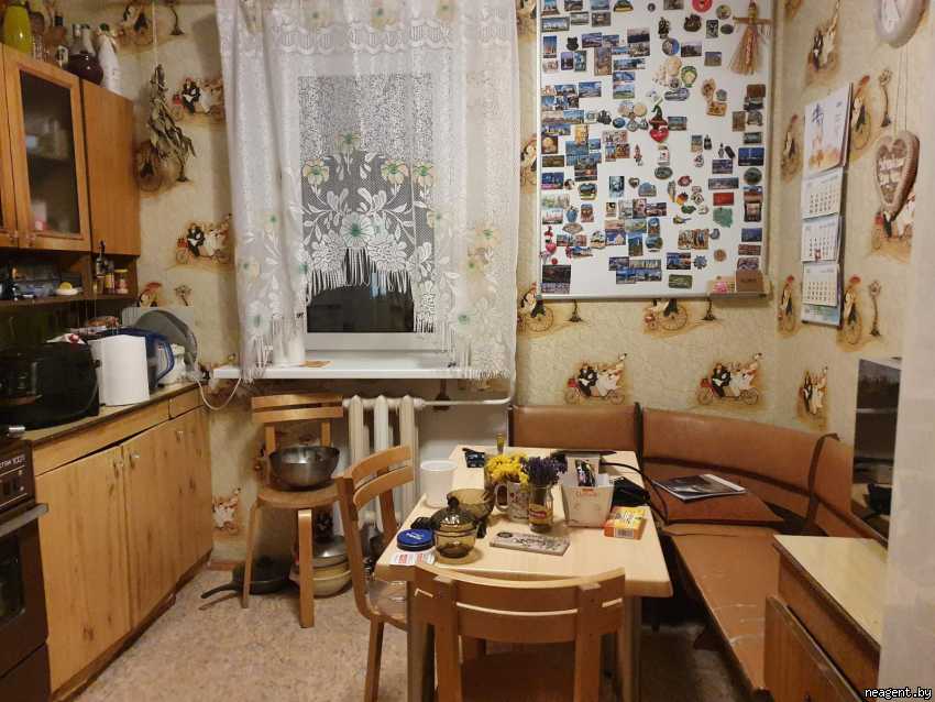 3-комнатная квартира, ул. Толстого, 4, 1300 рублей: фото 4