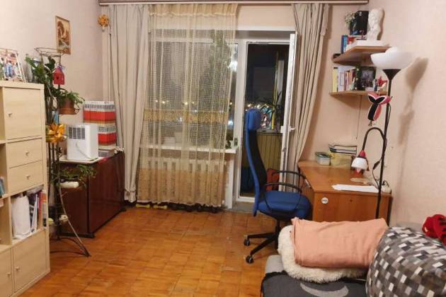 3-комнатная квартира, Толстого ул., за 1300 р.
