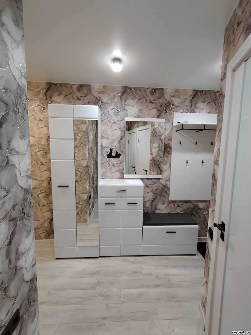 3-комнатная квартира, Водолажского, 4, 2300 рублей: фото 1