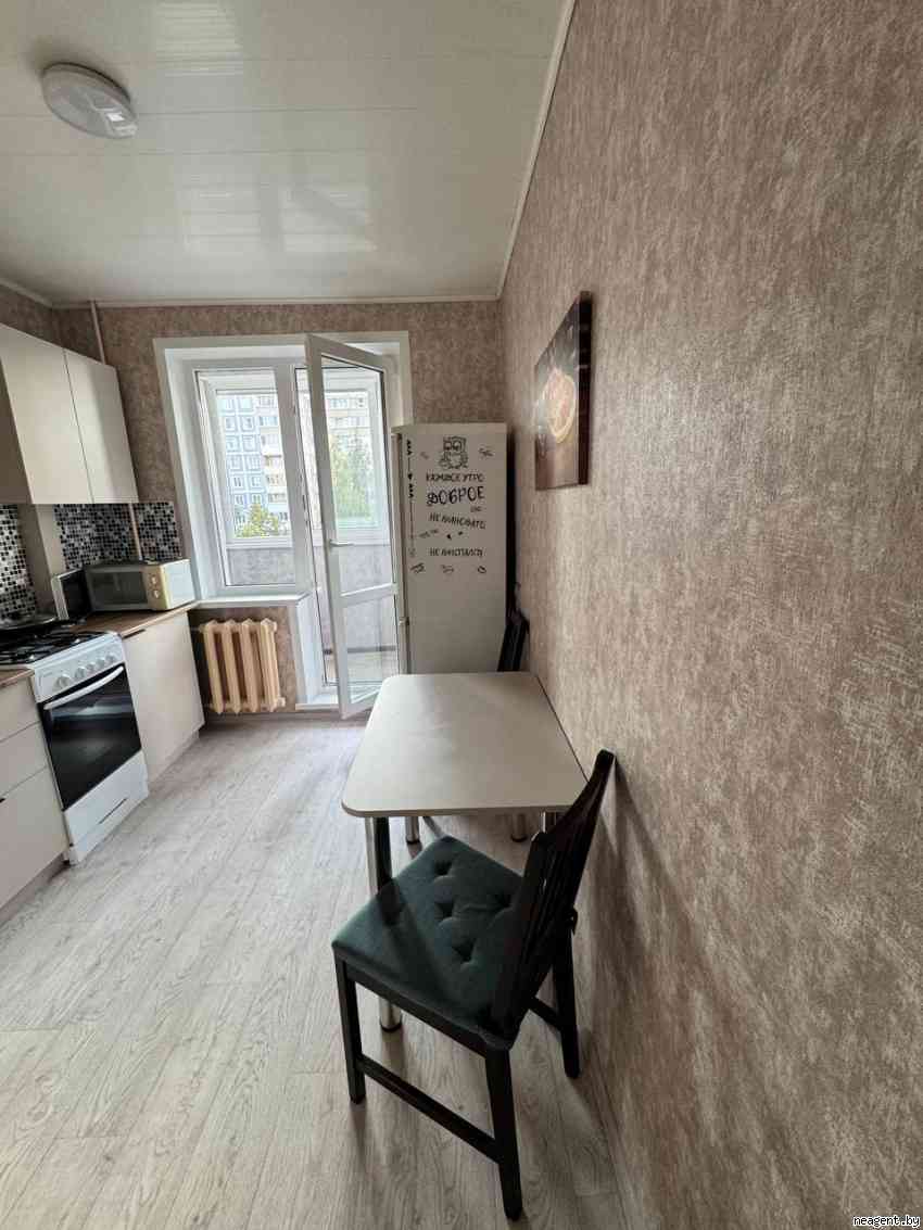 1-комнатная квартира, ул. Есенина, 11, 1045 рублей: фото 2